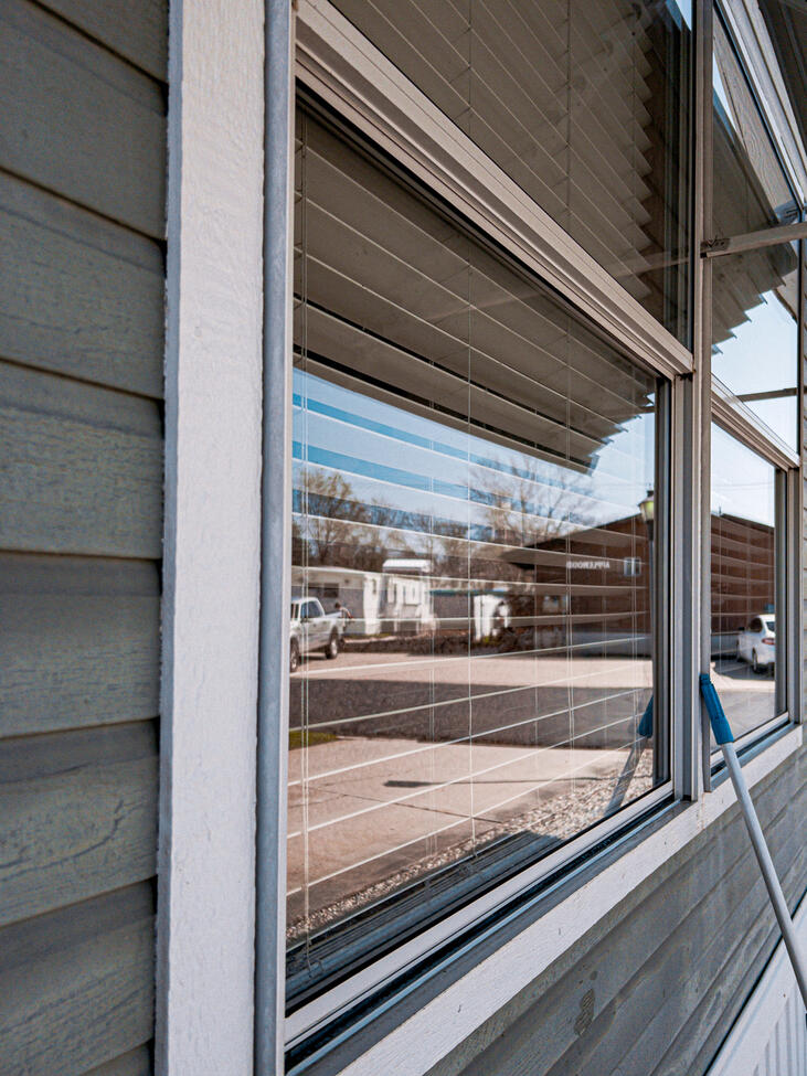 Fully restored glass in just under a minute after years of hard water